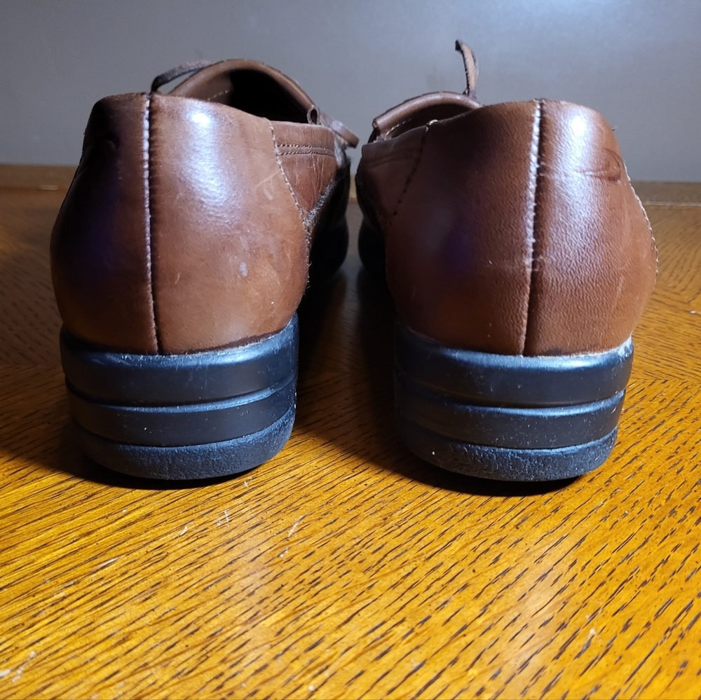 Dr. Scholl's Vintage Brown Leather Kiltie Loafers Size– 7½ Wide - Picture 4 of 9